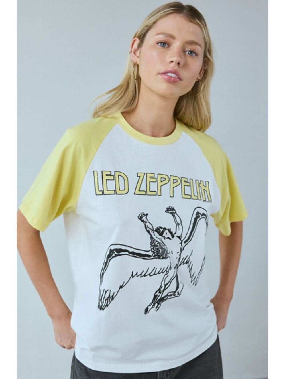 (S/M) NWOT URBAN OUTFITTERS LED ZEPPLIN 1977 GRAPHIC RAGLAN TEE